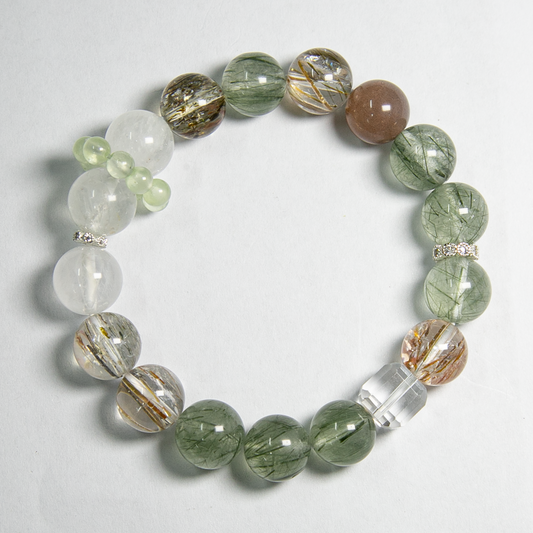 Natural green hair crystal black gold super white ghost white crystal sugar bracelet grape stone fortune luck